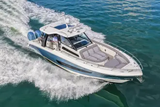 Thumbnail von Boston Whaler 42 Outrage