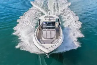 Thumbnail von Boston Whaler 42 Outrage
