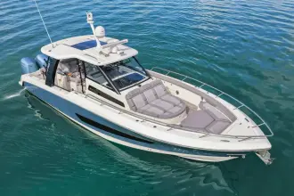 Thumbnail von Boston Whaler 42 Outrage