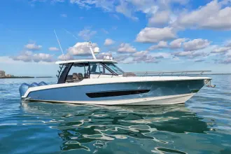 Thumbnail von Boston Whaler 42 Outrage