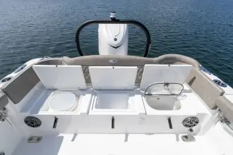 Sea Hunt Ultra 255 SE
