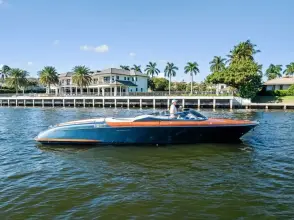 Riva Aqua 33 Gucci  Isola