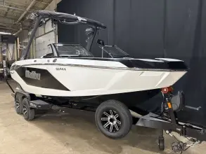 Thumbnail von Malibu Boats 21 LX