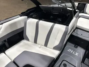 Thumbnail von Malibu Boats 21 LX