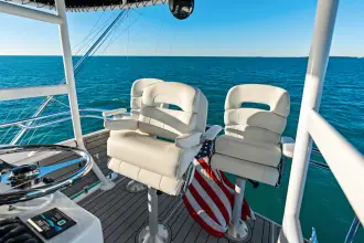 Thumbnail von Hatteras 77 Convertible