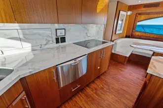 Thumbnail von Hatteras 77 Convertible