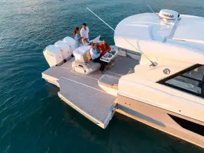 Thumbnail von Cruisers Yachts 50 GLS OB
