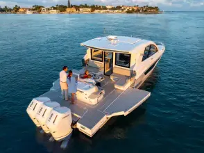 Thumbnail von Cruisers Yachts 50 GLS OB