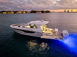 Thumbnail von Cruisers Yachts 50 GLS OB