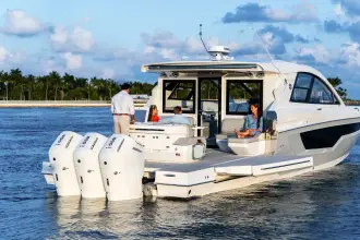 Thumbnail von Cruisers Yachts 50 GLS OB