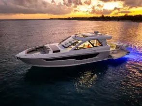 Thumbnail von Cruisers Yachts 50 GLS OB