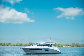 Thumbnail von Sea Ray 400 Sundancer