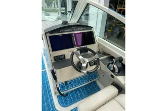 Thumbnail von Boston Whaler 320 Vantage