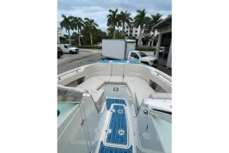 Thumbnail von Boston Whaler 320 Vantage