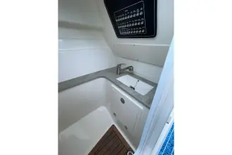 Thumbnail von Boston Whaler 320 Vantage