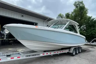 Thumbnail von Boston Whaler 320 Vantage