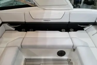Thumbnail von Formula 350 Crossover Bowrider