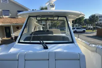 Thumbnail von Boston Whaler 350 Realm