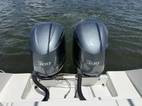 Thumbnail von Regulator 32 Center Console INVICTUS