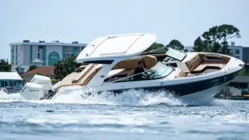 Thumbnail von Sea Ray SLX 310 Outboard