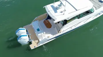 Thumbnail von Tiara Yachts 43LE