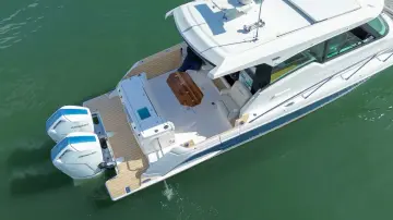 Thumbnail von Tiara Yachts 43LE