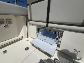 Thumbnail von Boston Whaler 330 Vantage