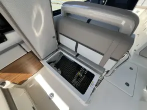 Thumbnail von Boston Whaler 330 Vantage