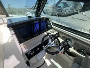 Thumbnail von Boston Whaler 330 Vantage