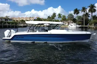 Thumbnail von Cruisers Yachts 38 VTR
