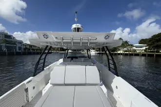 Thumbnail von Cruisers Yachts 38 VTR