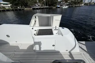 Thumbnail von Cruisers Yachts 38 VTR