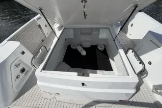 Thumbnail von Cruisers Yachts 38 VTR