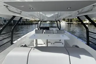 Thumbnail von Cruisers Yachts 38 VTR