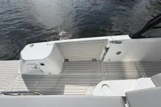 Thumbnail von Cruisers Yachts 38 VTR