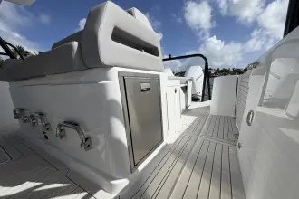 Thumbnail von Cruisers Yachts 38 VTR