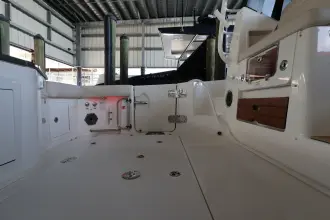 Thumbnail von Boston Whaler 405 Conquest