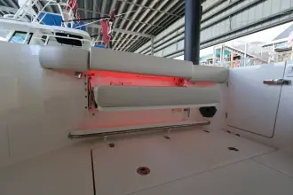 Thumbnail von Boston Whaler 405 Conquest