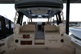 Thumbnail von Boston Whaler 405 Conquest