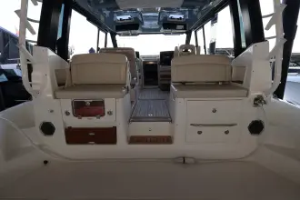 Thumbnail von Boston Whaler 405 Conquest