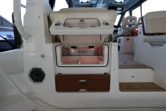 Thumbnail von Boston Whaler 405 Conquest