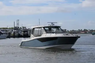 Thumbnail von Boston Whaler 405 Conquest