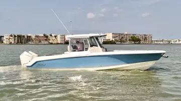Thumbnail von Boston Whaler 330 Outrage