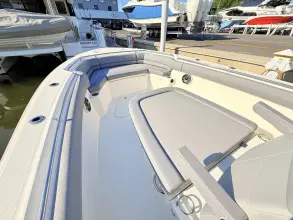 Thumbnail von Boston Whaler 330 Outrage