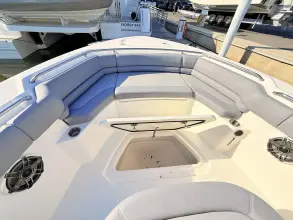 Thumbnail von Boston Whaler 330 Outrage