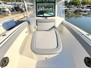 Thumbnail von Boston Whaler 330 Outrage