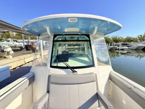 Thumbnail von Boston Whaler 330 Outrage