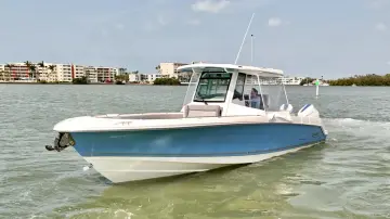 Thumbnail von Boston Whaler 330 Outrage