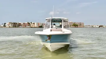 Thumbnail von Boston Whaler 330 Outrage