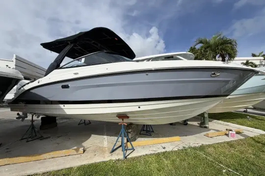 Sea Ray SLX 280 Outboard